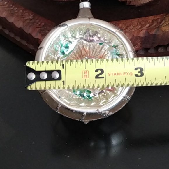 Vintage Indent Christmas ball Ornament - Picture 7 of 7